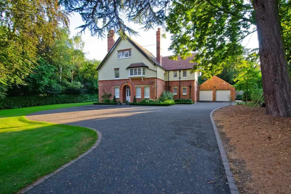 Driveways in Surrey repaired and fixes